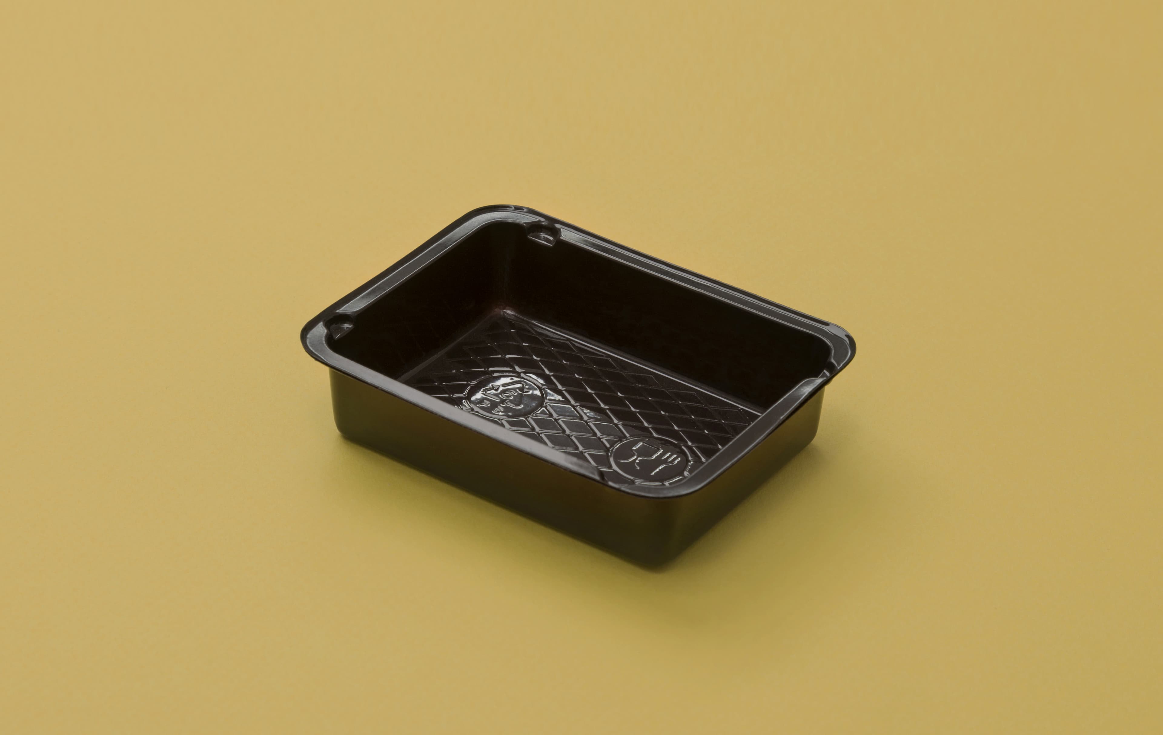 Disposable tray