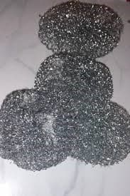 Metallic scrubber